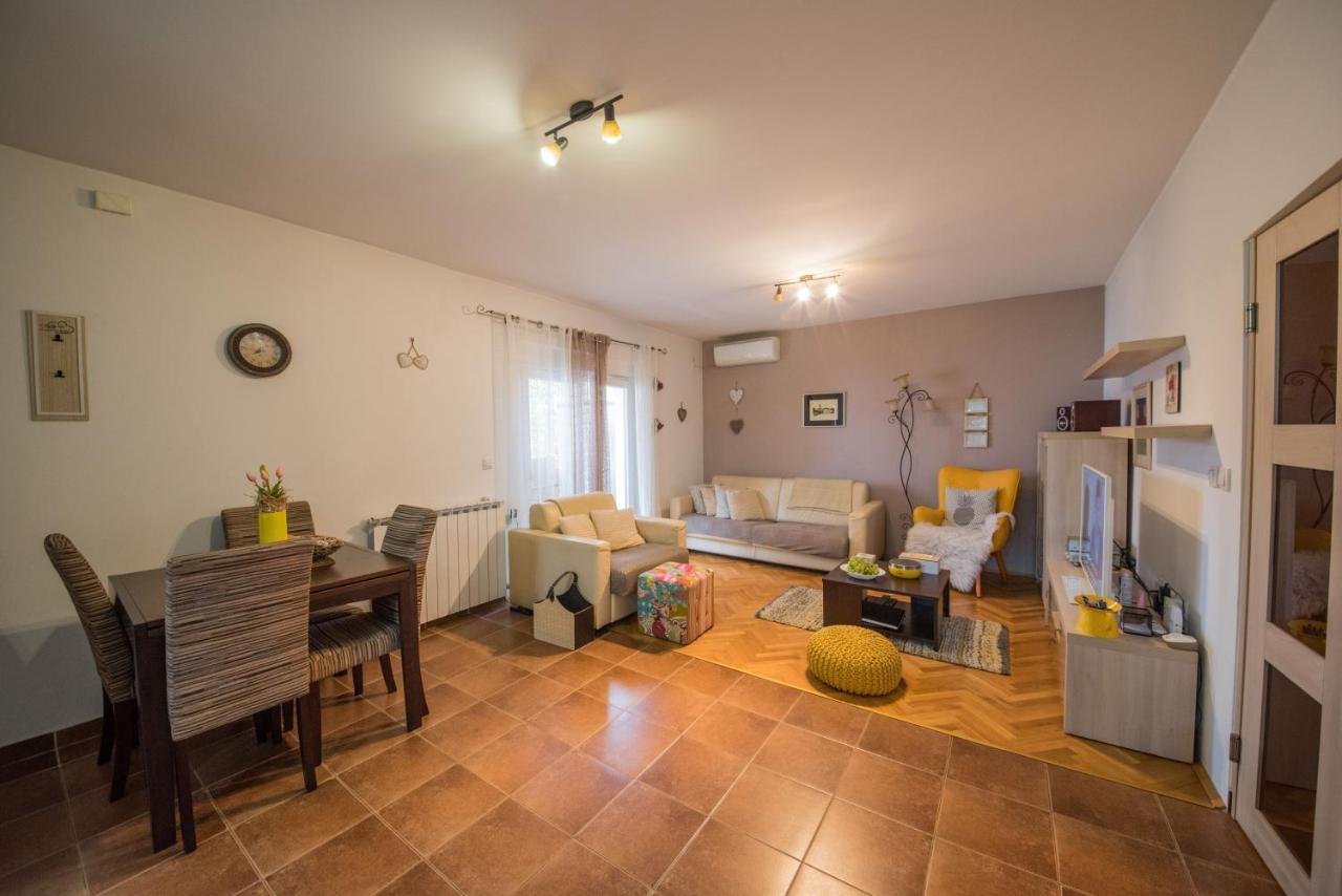 City Apartment Magdalena Zadar Exterior photo